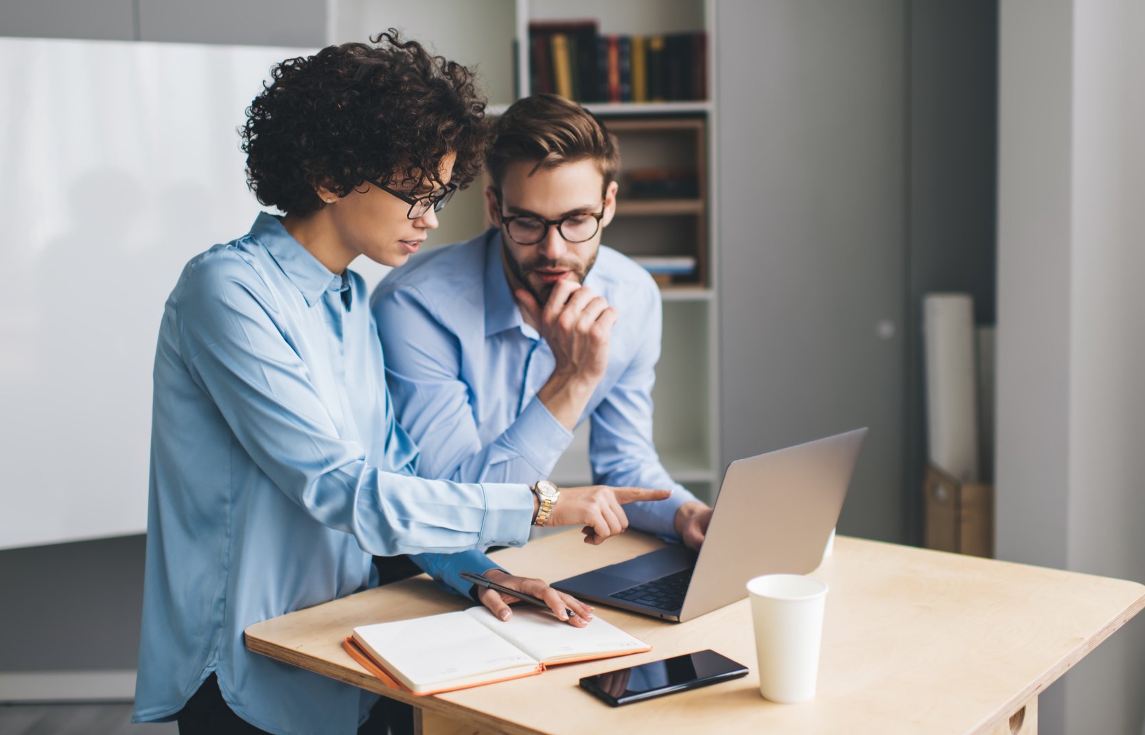 Team using OroTimesheet app